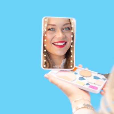 led-sminkspegel-magnetpalett-ogonskuggspalett-riki-colorful-glamcor-4